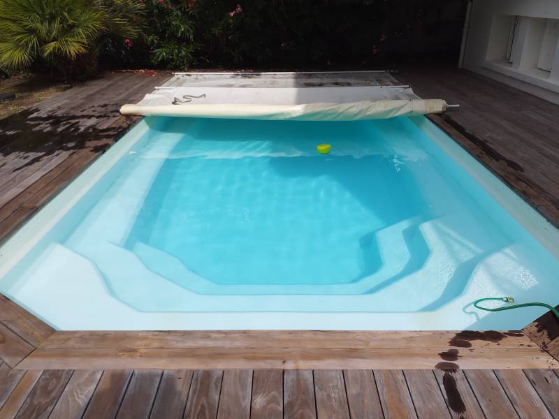 Pour les piscines proches de Royan pH pool nettoie et entretien